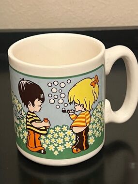 Vintage Cartoon Floral Ceramic Mug in White, Green & Yellow